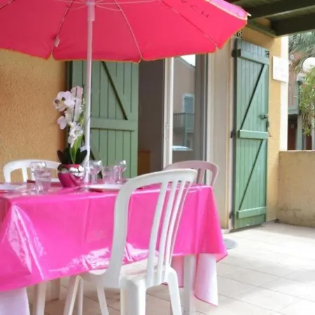 2 Pieces Avec Terrasse Pres De La Plage, Piscine Et Commerces A - Fr-1-229b-731 * Narbonne